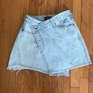 Cross button jean skirt | Abercrombie and Fitch